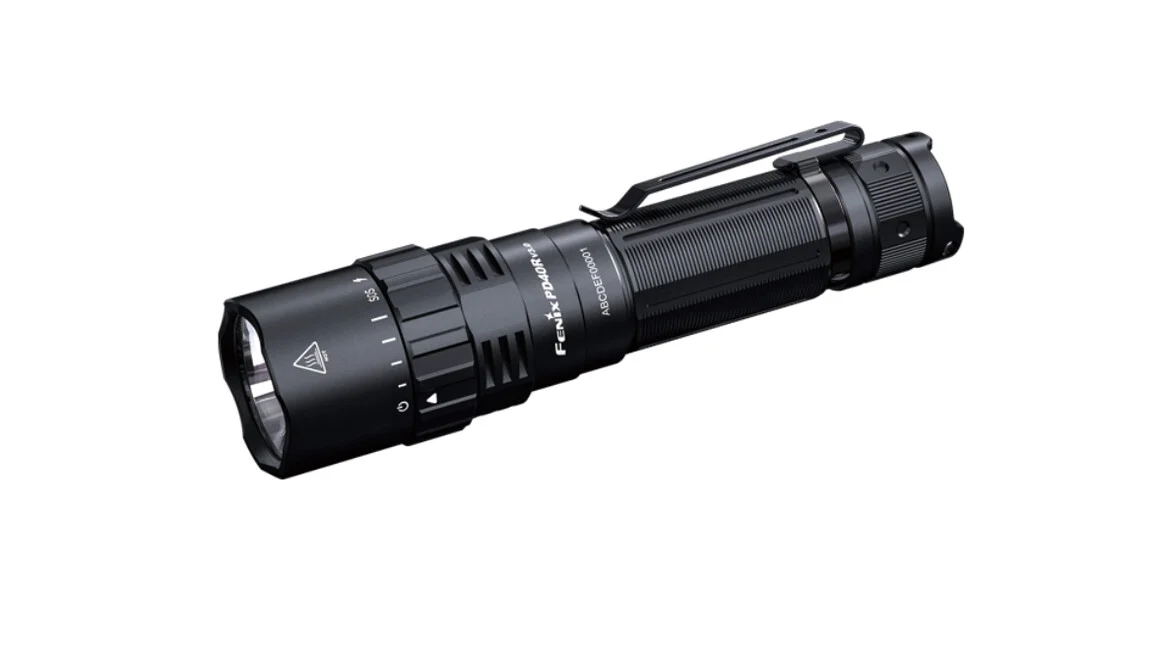 Fenix ​​​​PD40R V3.0 wiederaufladbare Taschenlampe