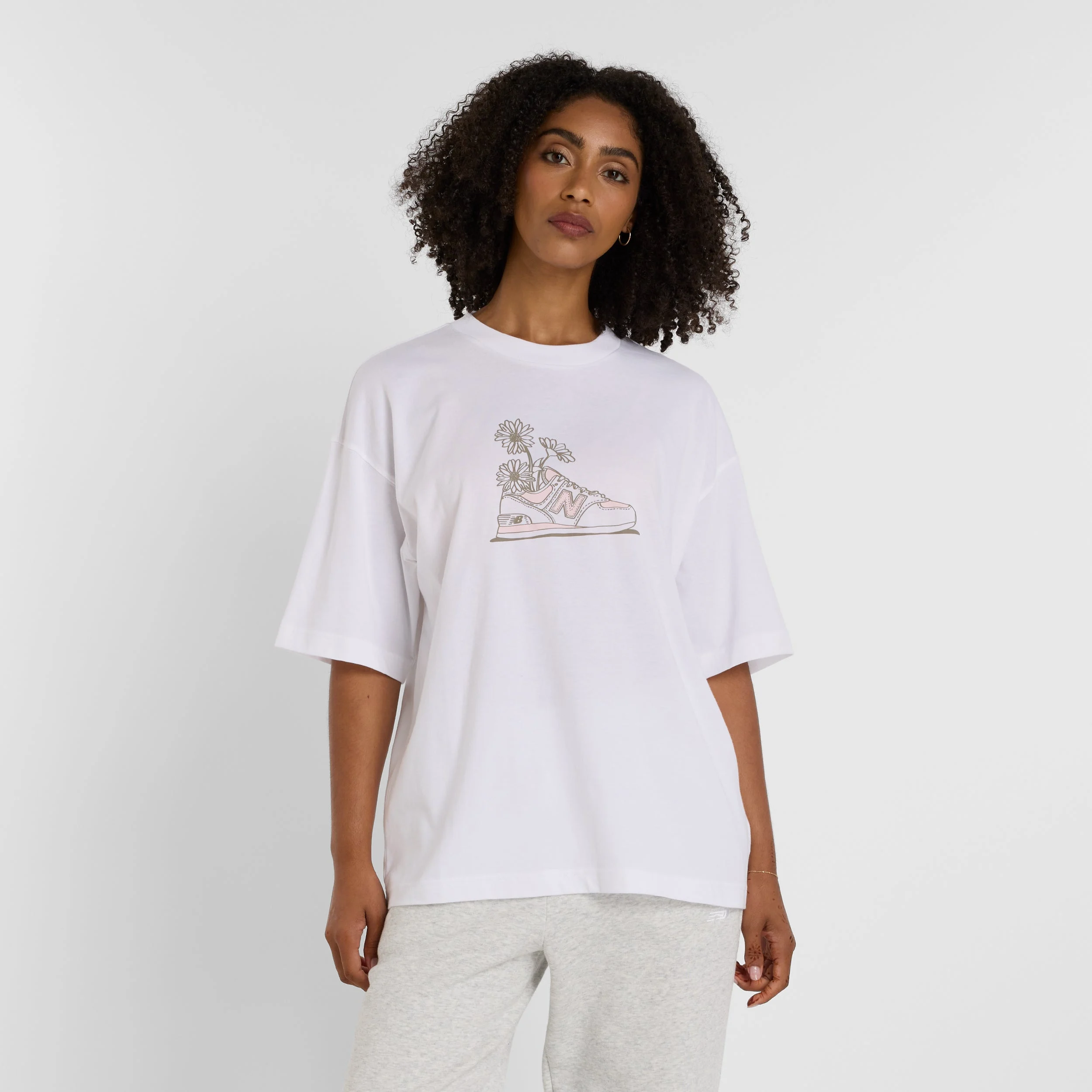 NEW BALANCE Oversized Flower T-Shirt – Sportmode Augsburg